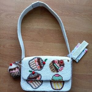 NWT! 🧁 Viral Beaded Cupcake Made in India Bag Handbag